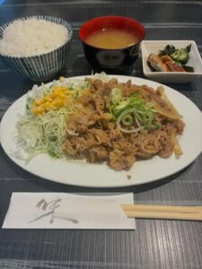 本日もたくさんのご来店お待ちしてます😃 本日のランチ 本日の […]