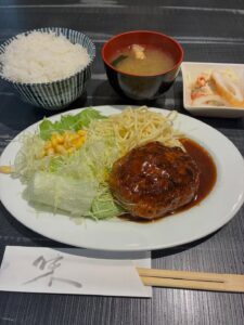 本日もたくさんのご来店お待ちしてます😃 本日のランチ 本日の […]