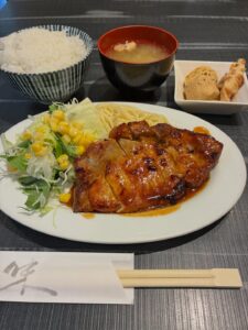 本日もたくさんのご来店お待ちしてます😃 本日のランチ 本日の […]
