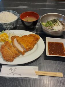 本日もたくさんのご来店お待ちしてます😃 本日のランチ 本日の […]