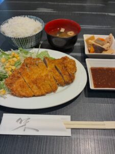 本日もたくさんのご来店お待ちしてます。 本日のランチ 本日の […]