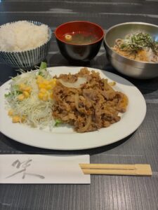 本日もたくさんのご来店お待ちしてます😃 本日のランチ 本日の […]