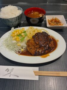 本日もたくさんのご来店お待ちしてます😃 本日のランチ 本日の […]